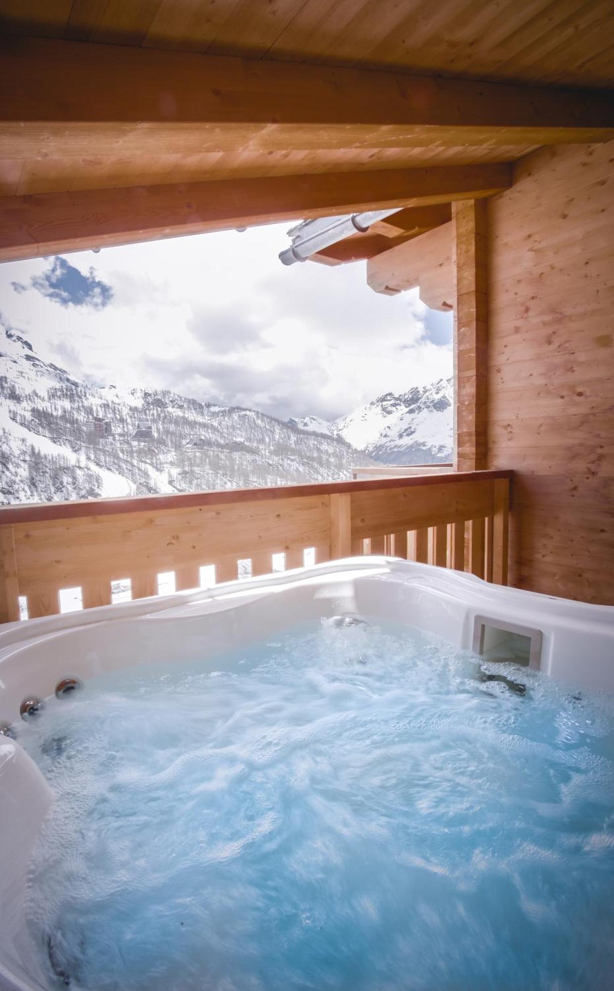 Queen Room Spa Bath